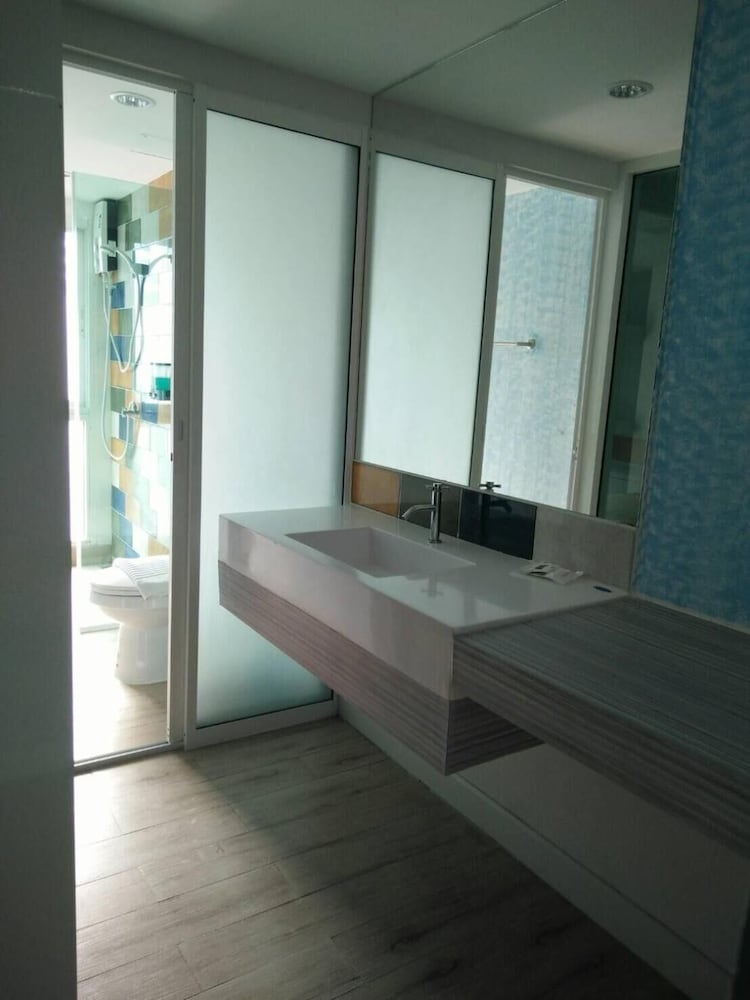 Nantra Pattaya Baan Ampoe Beach 10/40