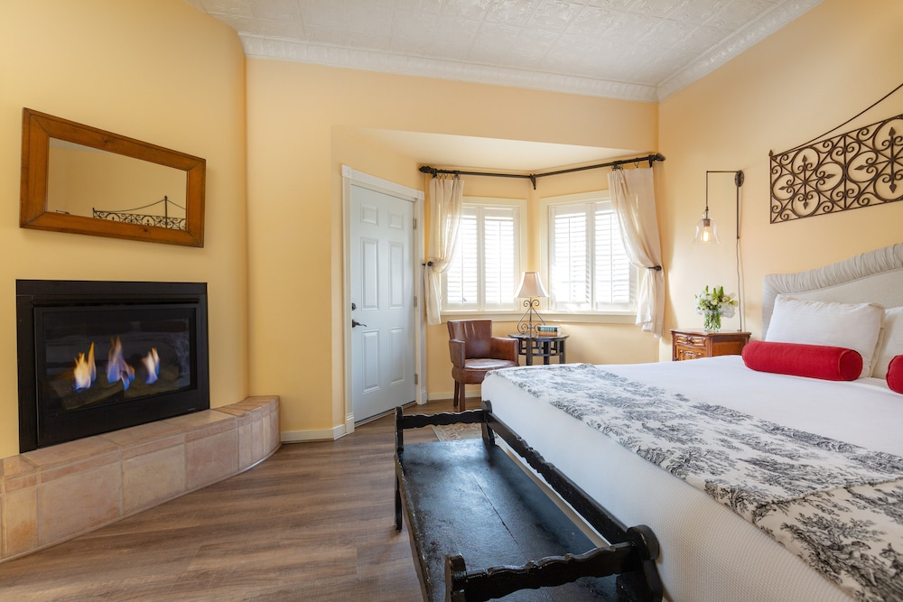 Maison Fleurie, A Four Sisters Inn 15/56