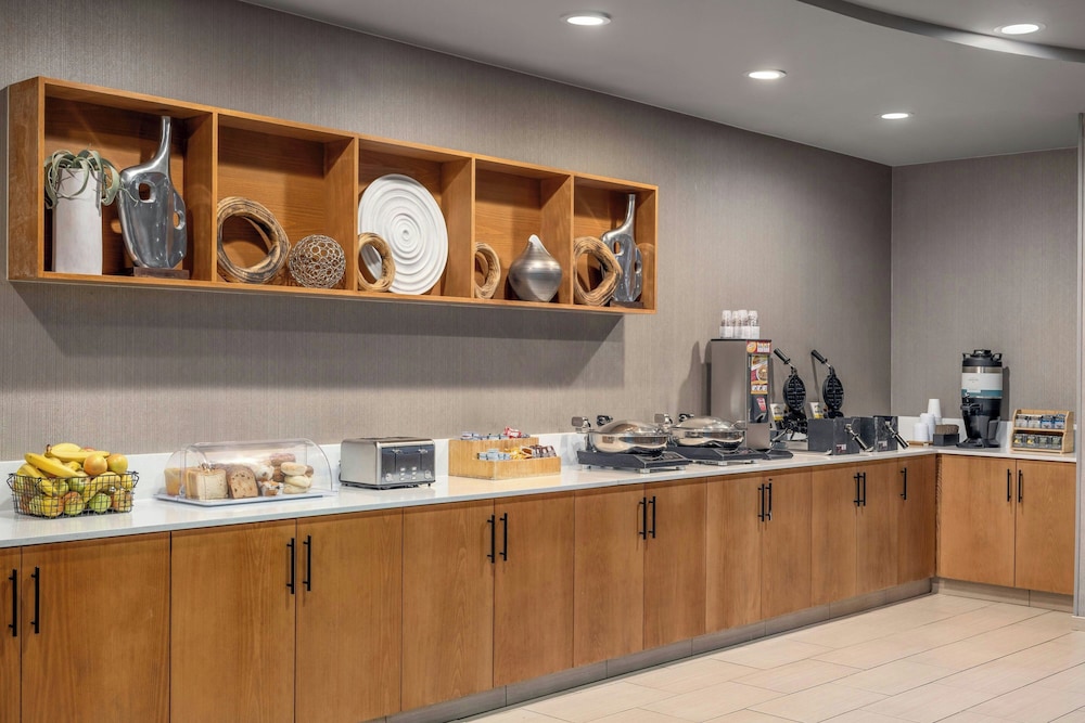 Springhill Suites Fresno 36/46