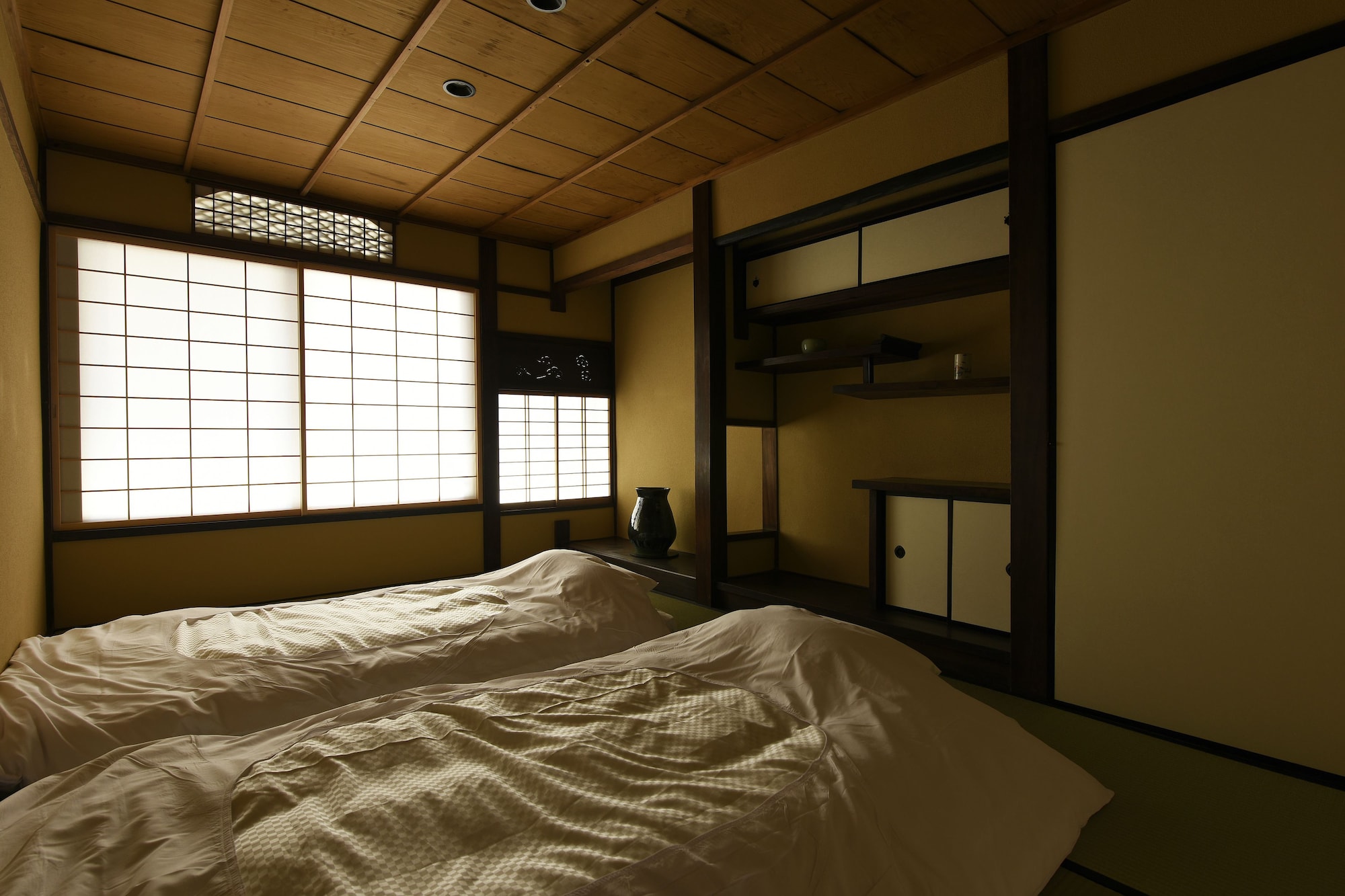 Town House, Twin Beds, 3 Futon Beds