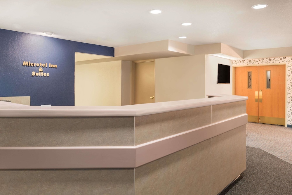 Microtel Inn and Suites by Wyndham Sainte Genevieve 7/25
