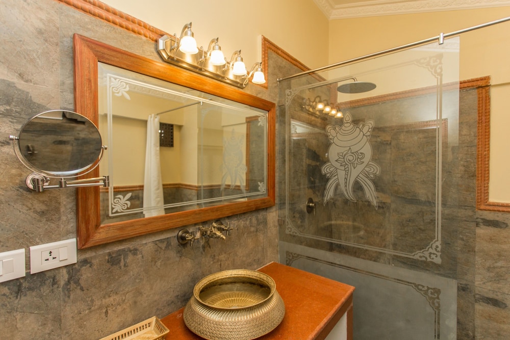 Baber Mahal Vilas 50/50