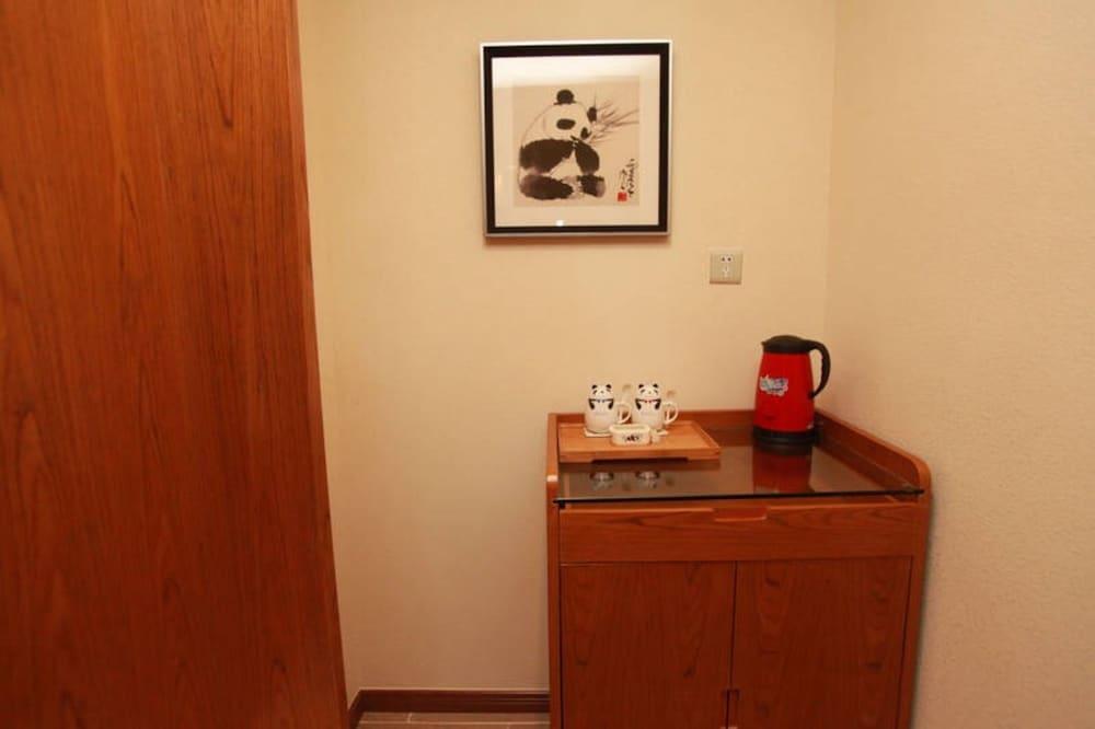 Panda Prince Hotel (Chengdu Chunxi Road) 4/17