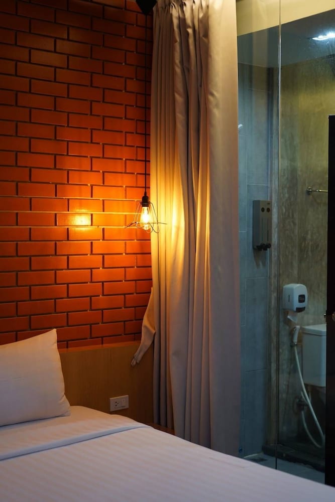 Journey Hostel Suratthani 32/56