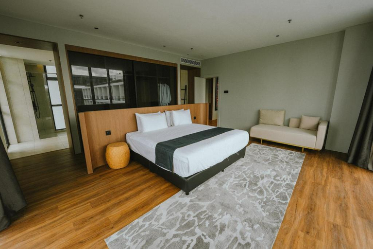 Deluxe, Suite