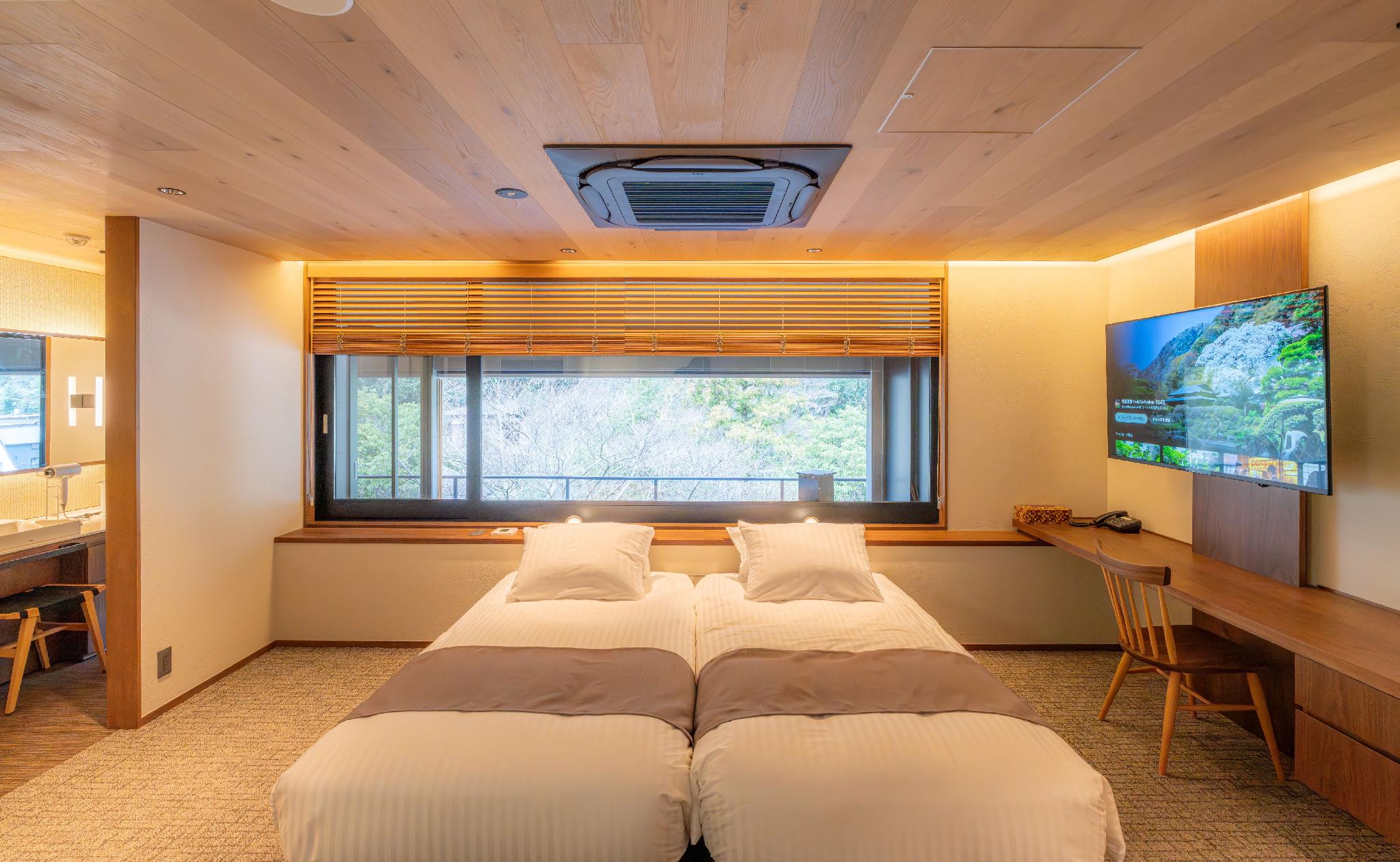 Hollywood, Guest Room, Twin Beds, Outdoor Bath