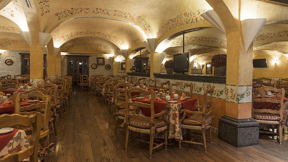 restaurant cafeteria