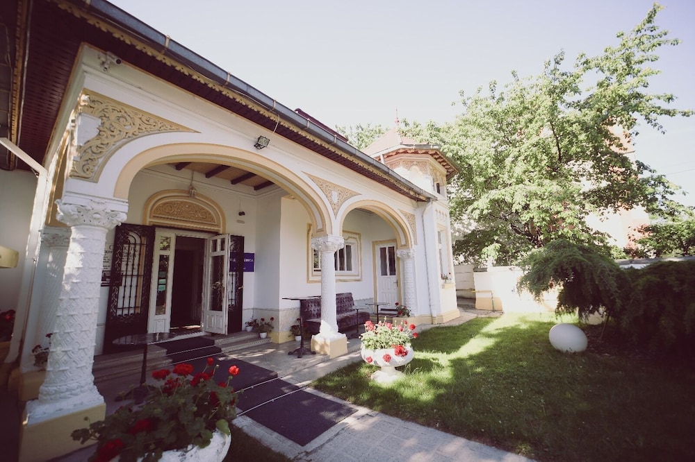 Dumbrava Hotel 3/70