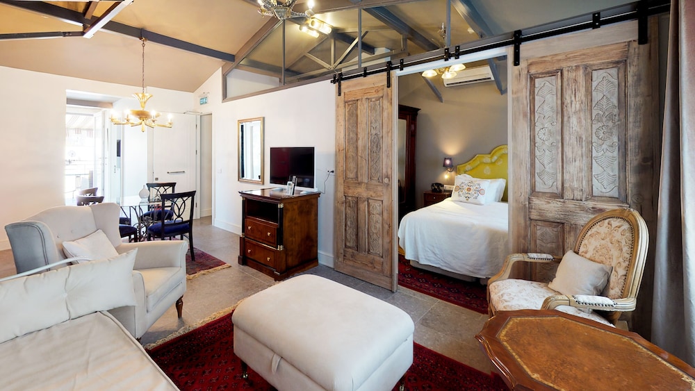 Faik Pasha Hotels 30/76