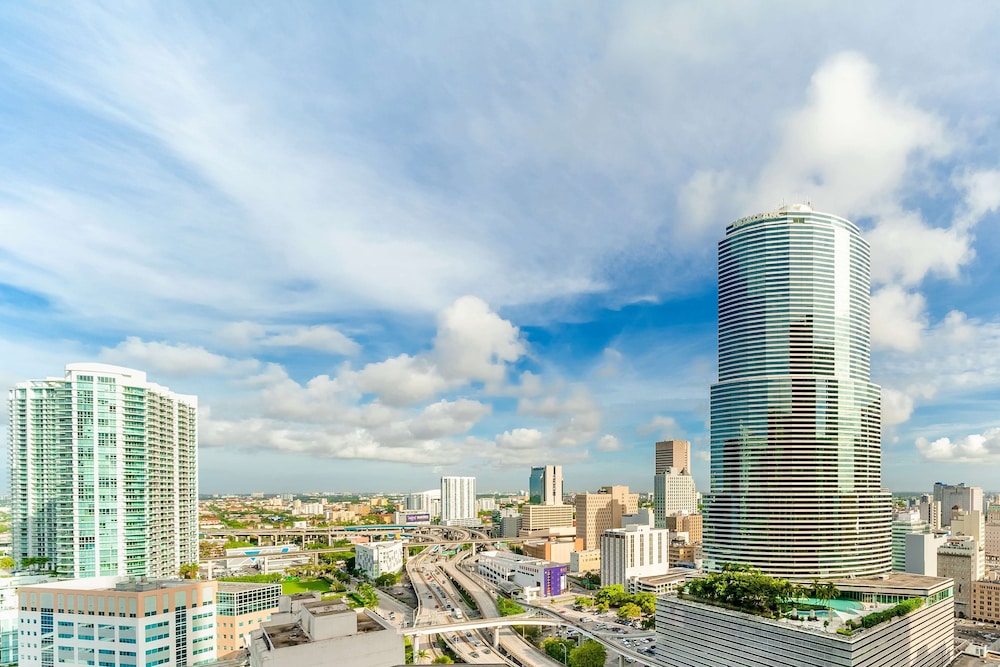 Hyatt Regency Miami 45/50
