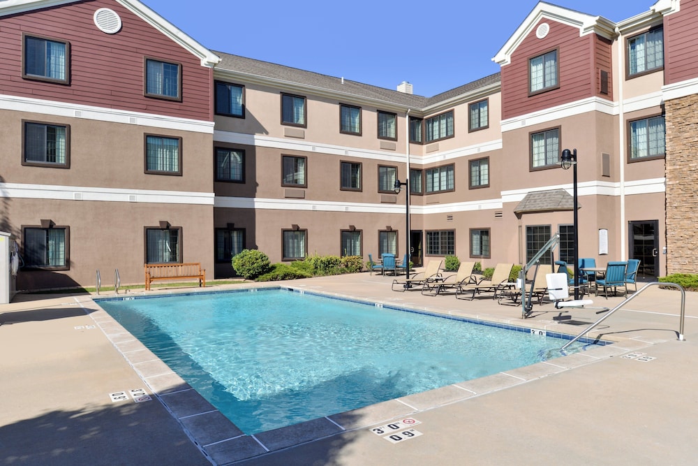 Staybridge Suites O Fallon Chesterfield 47/50