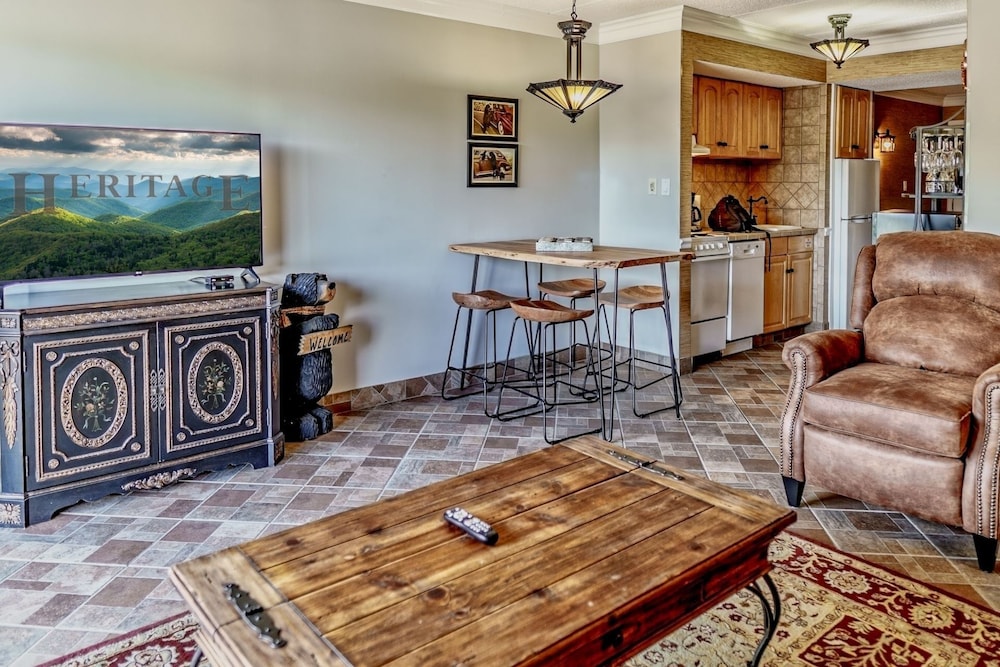 Olde Gatlinburg Rentals 32/50