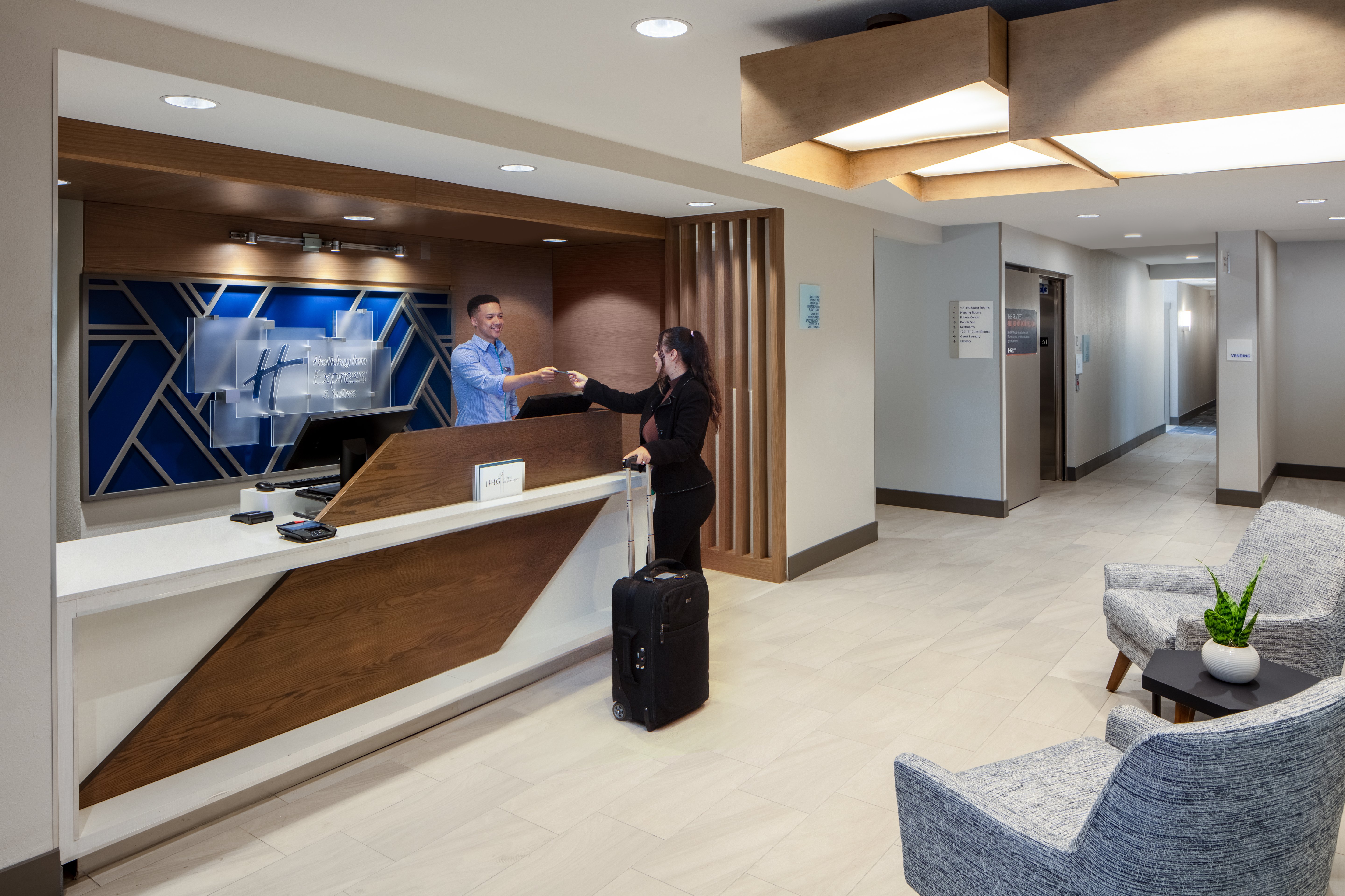 Holiday Inn Express Hotel & Suites Turlock-Hwy 99 4/40