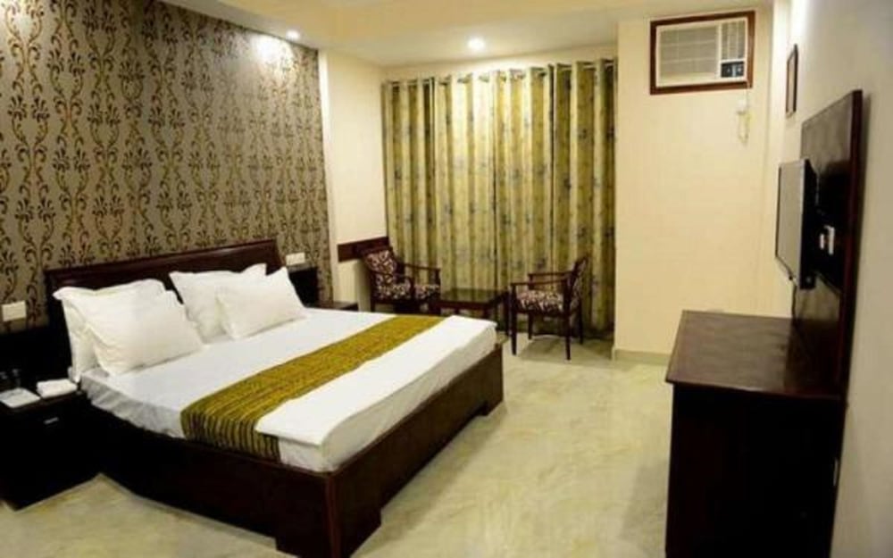 Hotel Anurag 12/30