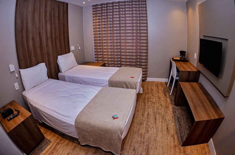 The Hotel 16/50