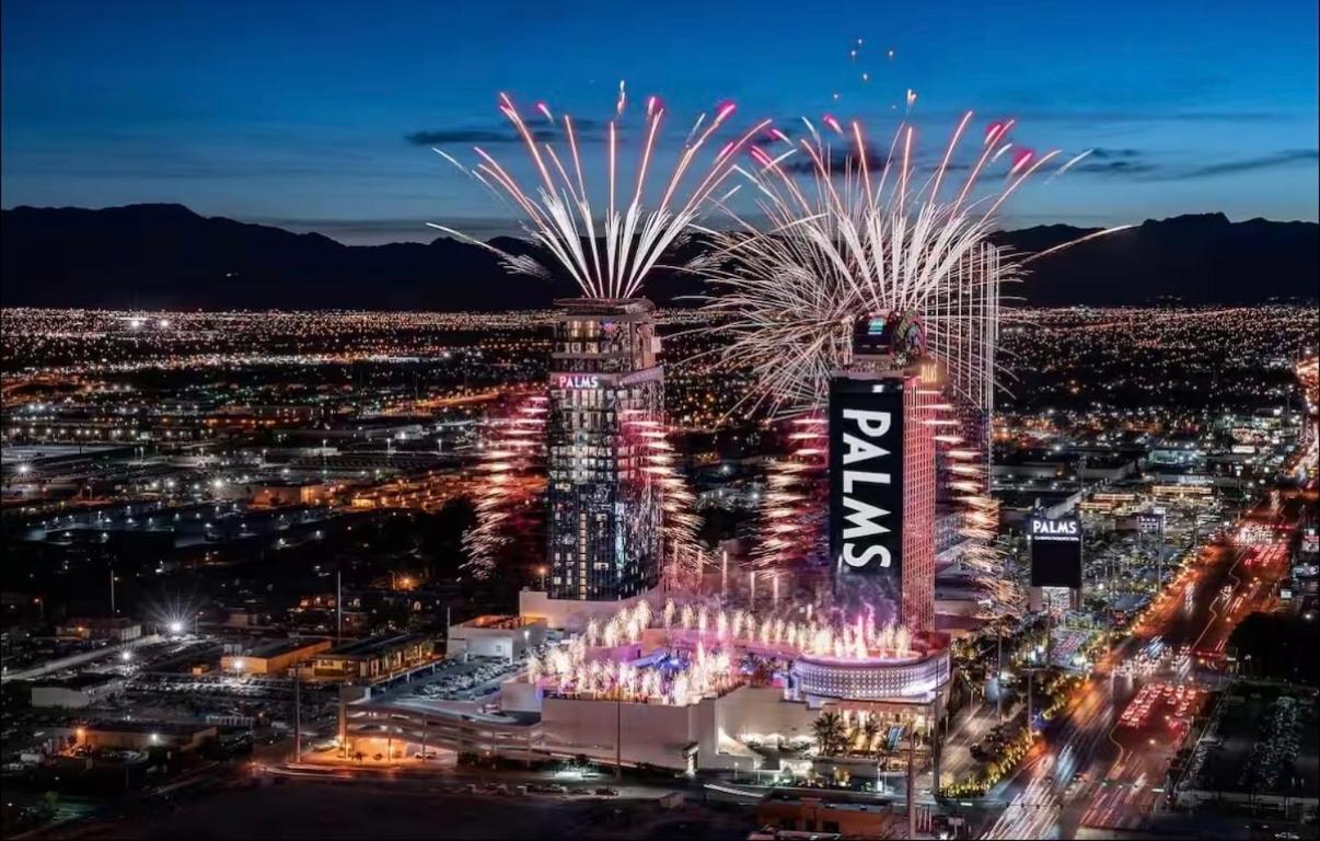 Justin's at Palms Place 16/21