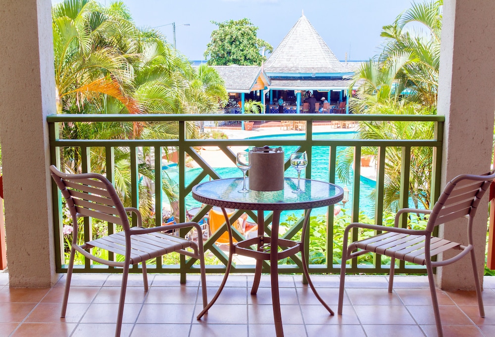 Bay Gardens Beach Resort and Spa 66/75