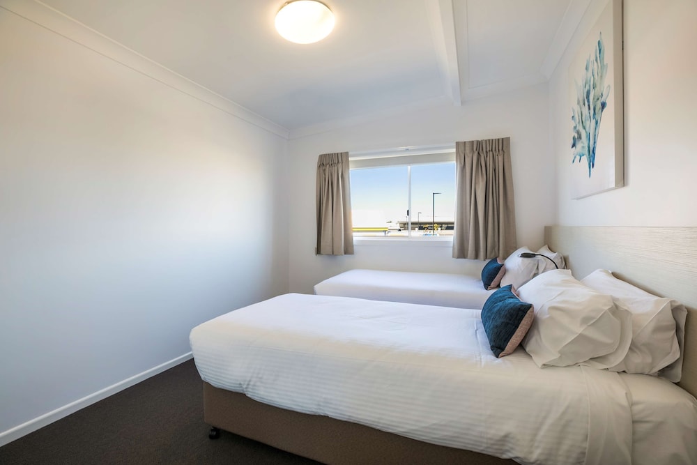 2 BEDROOMS, APARTMENT