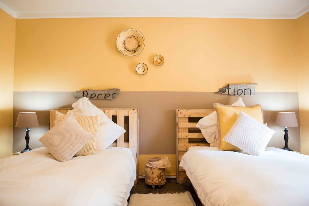 Mziki Safari Lodge 36/76