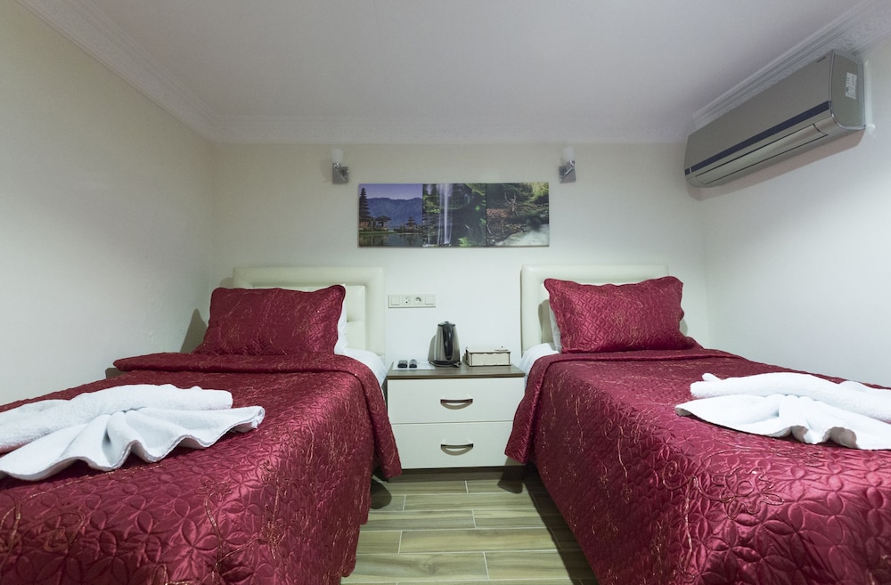Zendy Suite Hotel 22/88