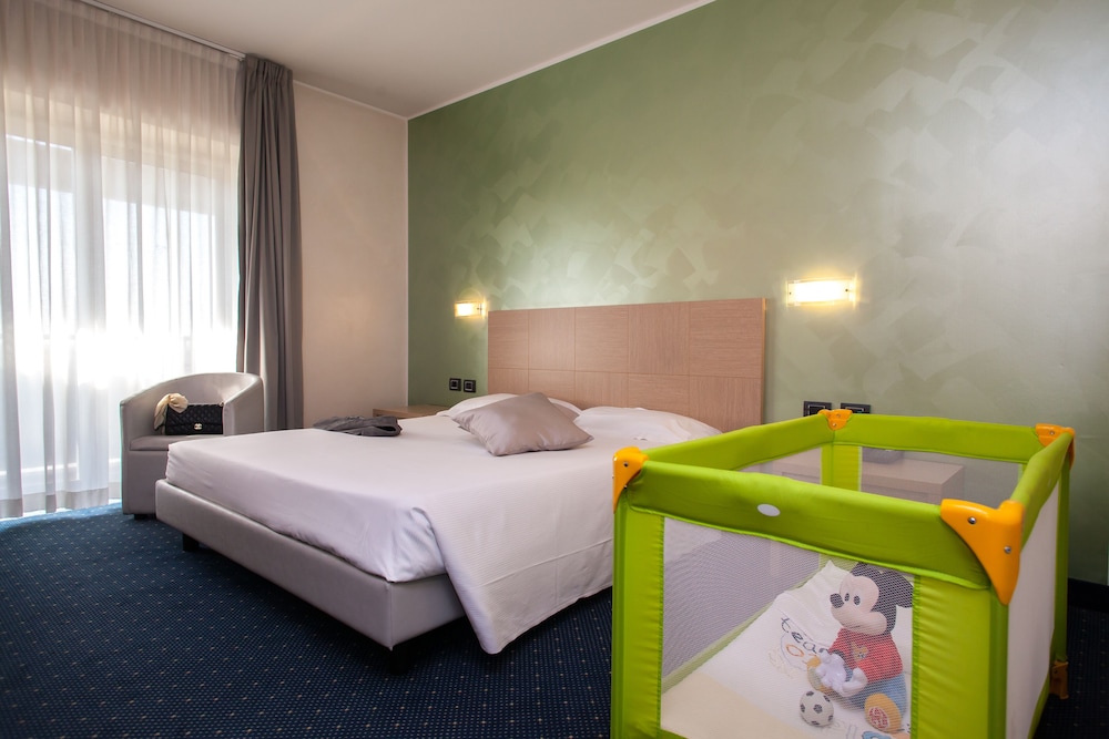 Palace Hotel Zingonia 11/67