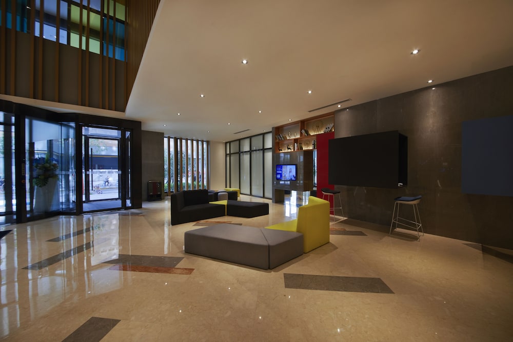 Holiday Inn Express Zhengzhou Zhengdong 10/73