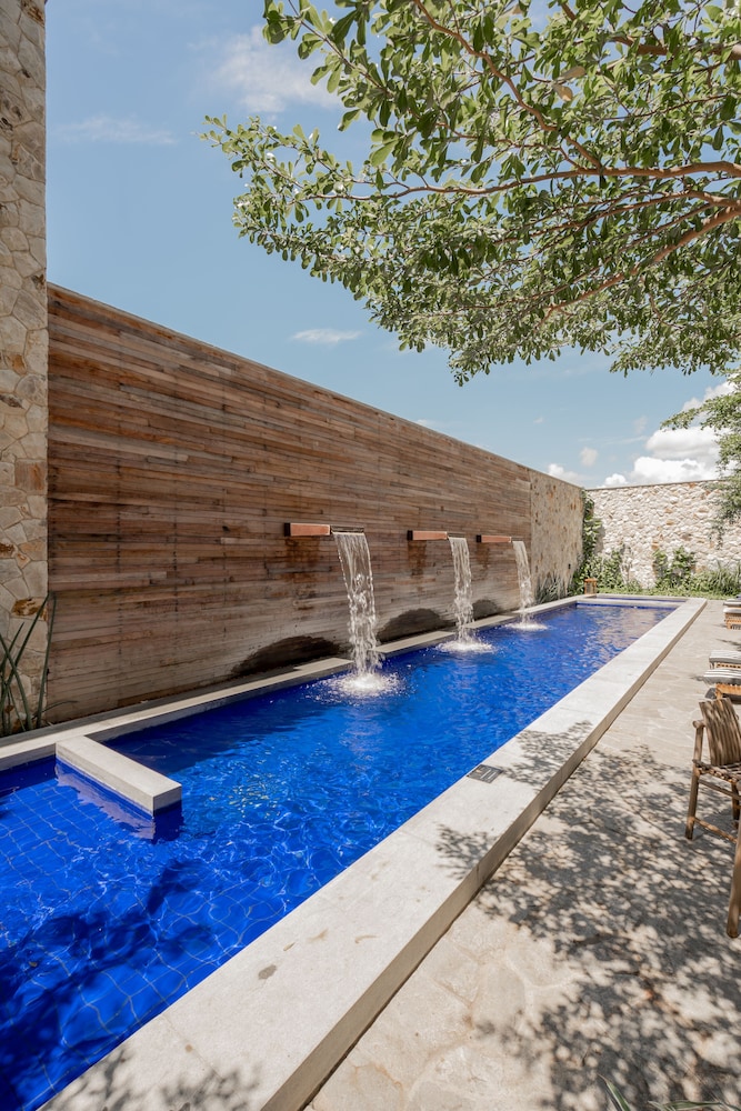 Pauli Boutique Hotel 37/62