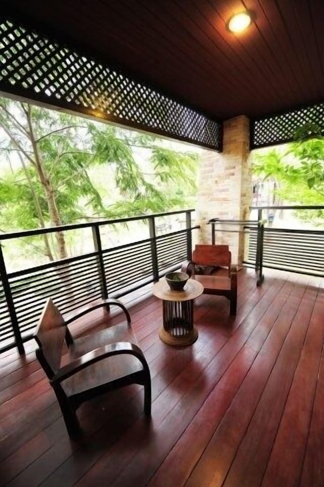 PhuNaCome Resort 31/49