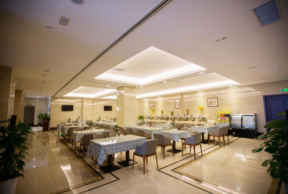 DeFfy International Hotel 20/23