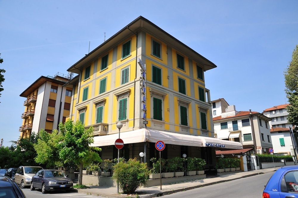 Hotel Savona 5/71