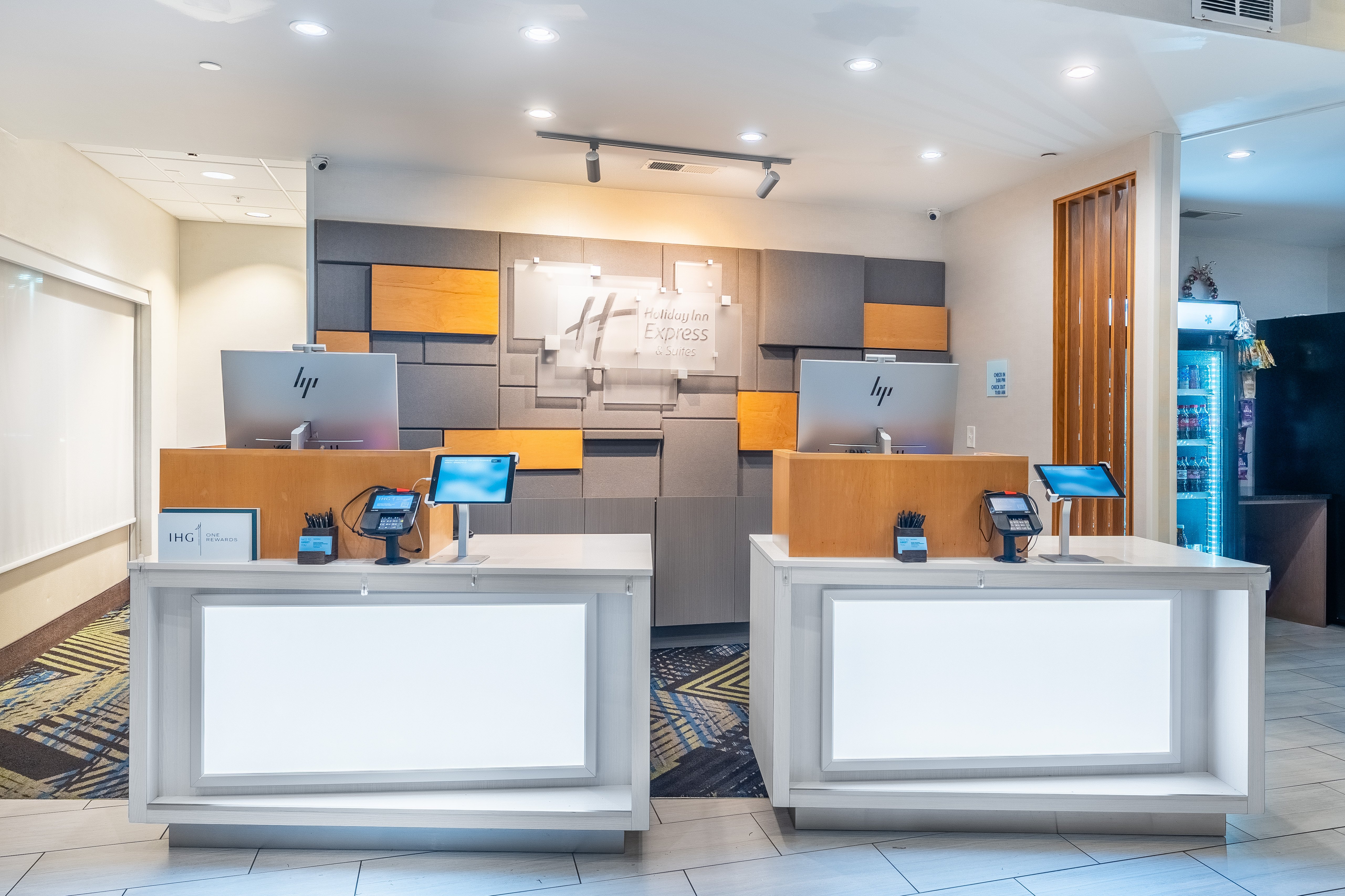 Holiday Inn Express Suites Nashville North Springfield 15/77