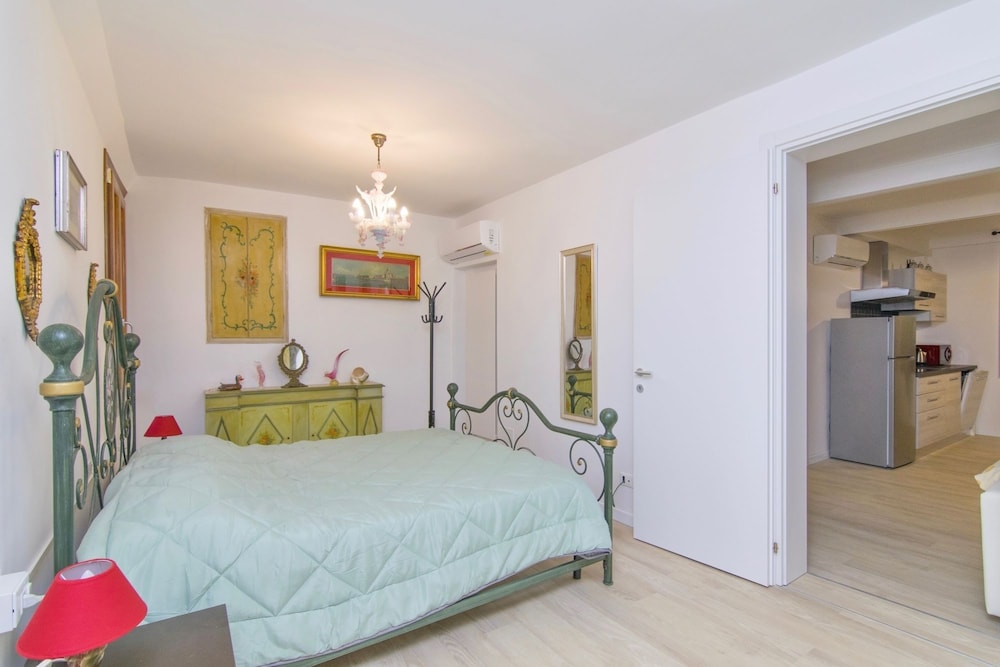 Ca Alberto Apartments 2 8/22
