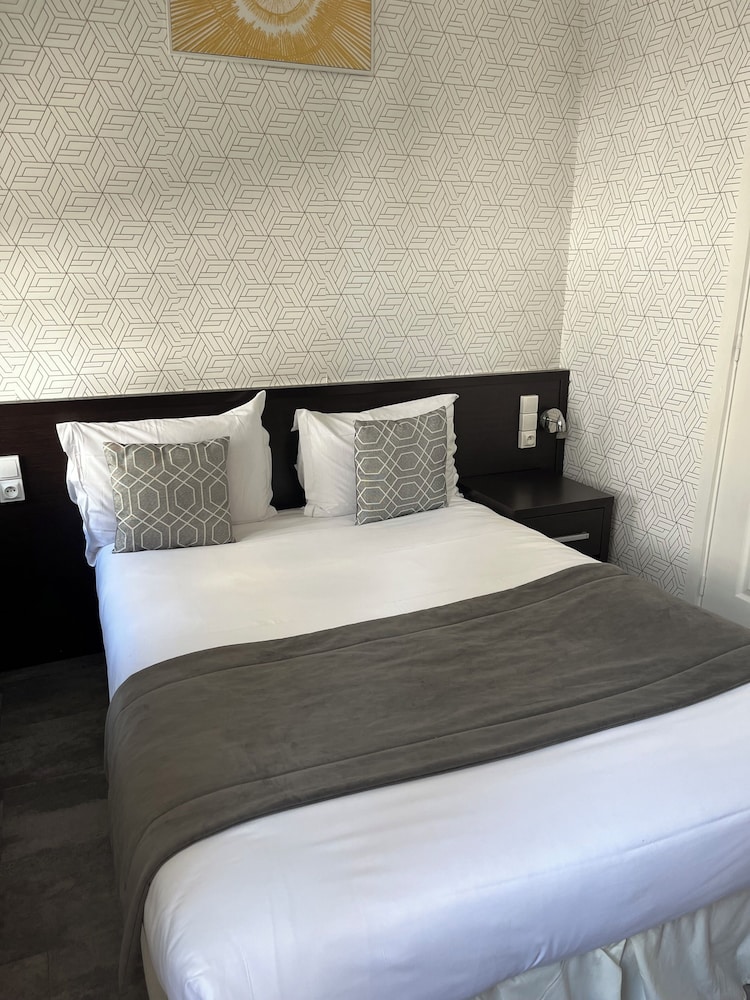 Hotel Au Spatial 12/74