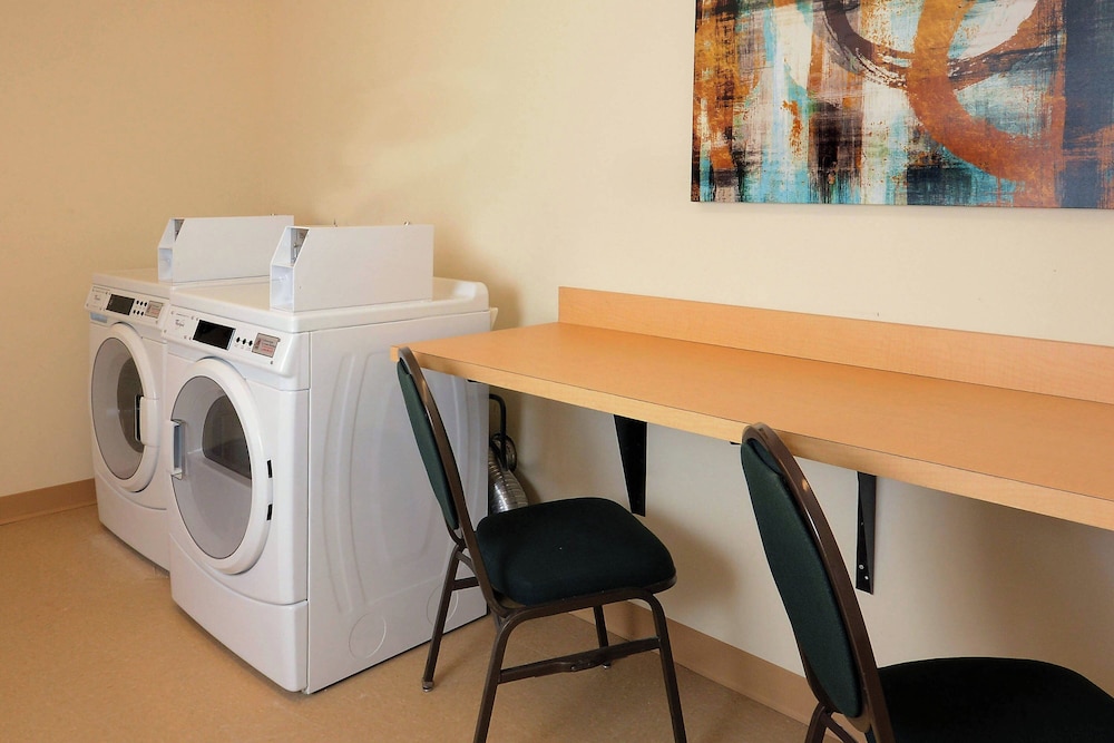 Fairfield Inn & Suites By Marriott Raleigh Capital Blvd./I-540 23/49