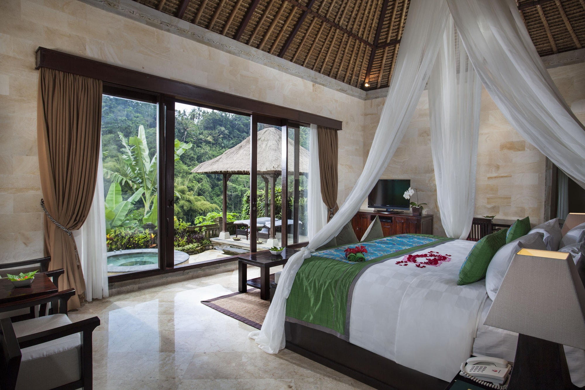 ROYAL, SPA, VILLA