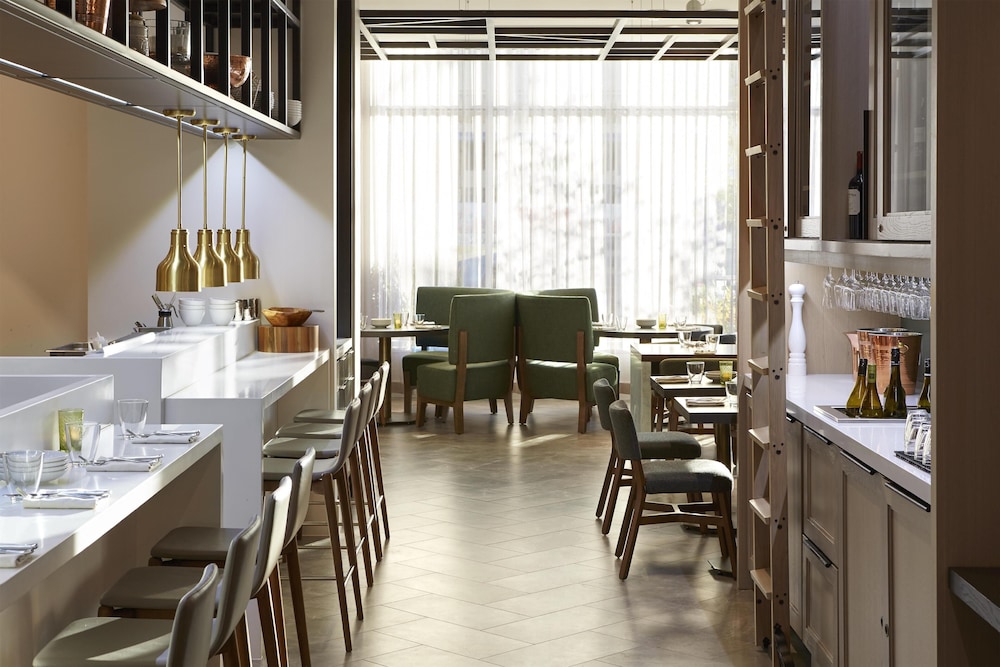 Andaz Ottawa Byward Market A Concept By Hyatt 55/74