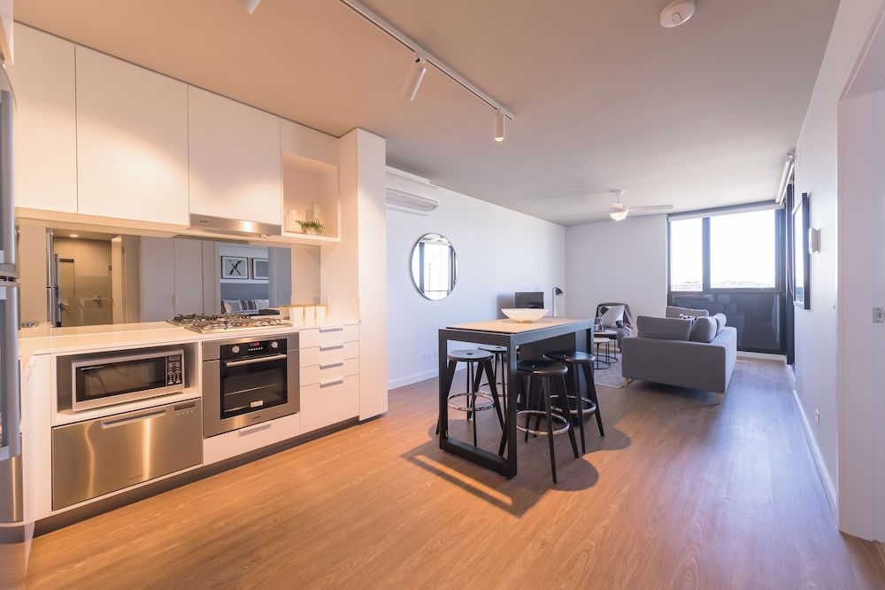 Kingstreet Residences 33/40