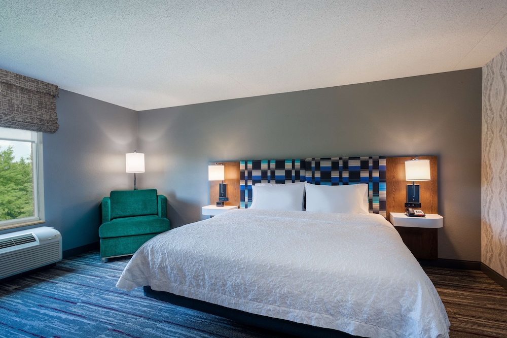 Hampton Inn & Suites Herndon - Reston 10/42