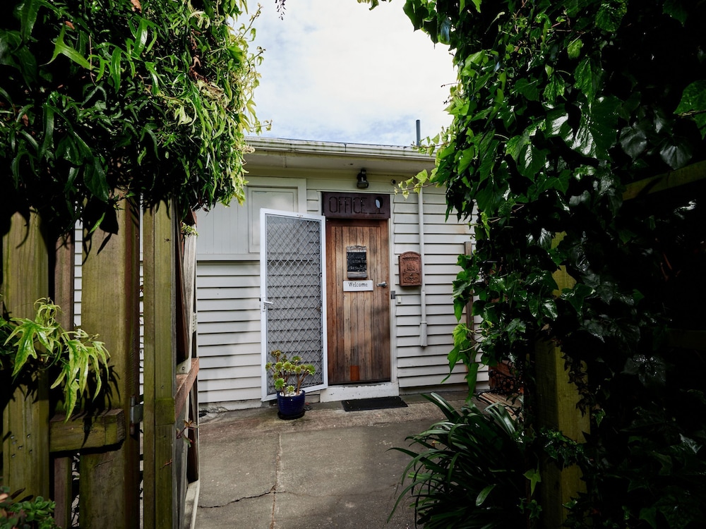 Lemon Tree Lodge 64/71
