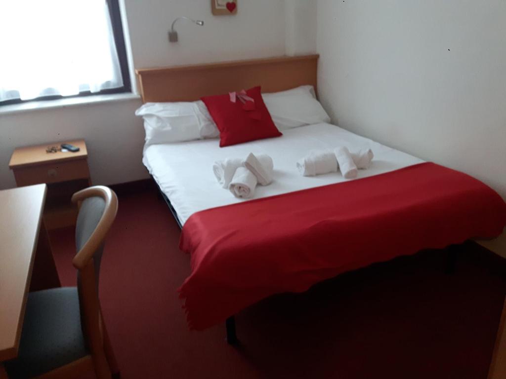 Room, Single, French Bed, Large