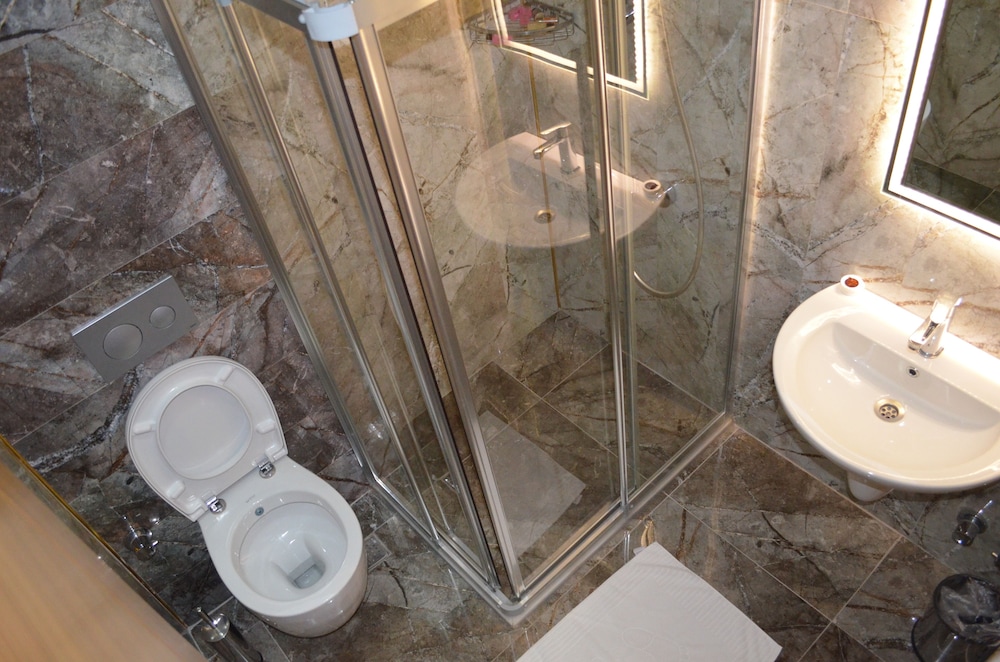 Otel Le Grand 21/22