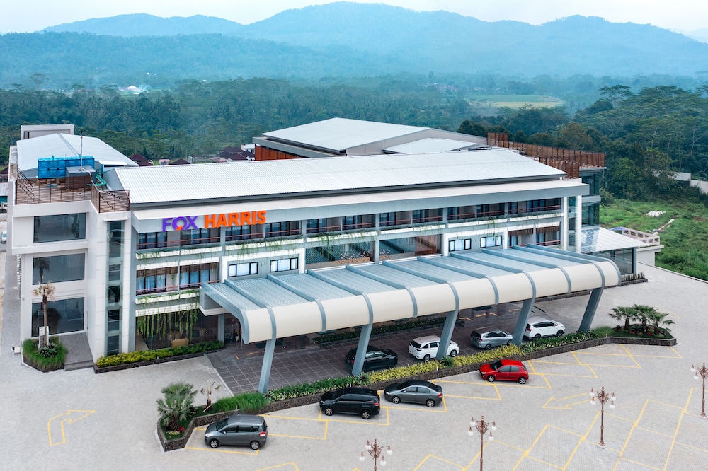 FOX HARRIS Hotel and Convention Banjarnegara in BANJARNEGARA
