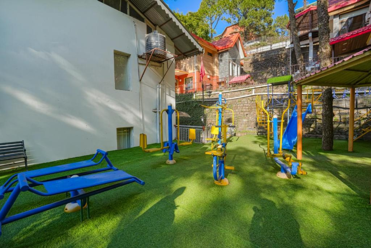 Alaya Stays 3BHK Golden Meadow Hillside Retreat with Outdoor Lounge 10/17