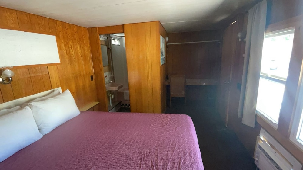 Robbins Motel 10/30