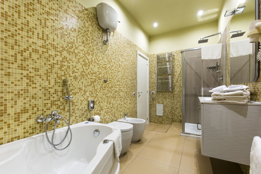 Hotel Plana 75/77