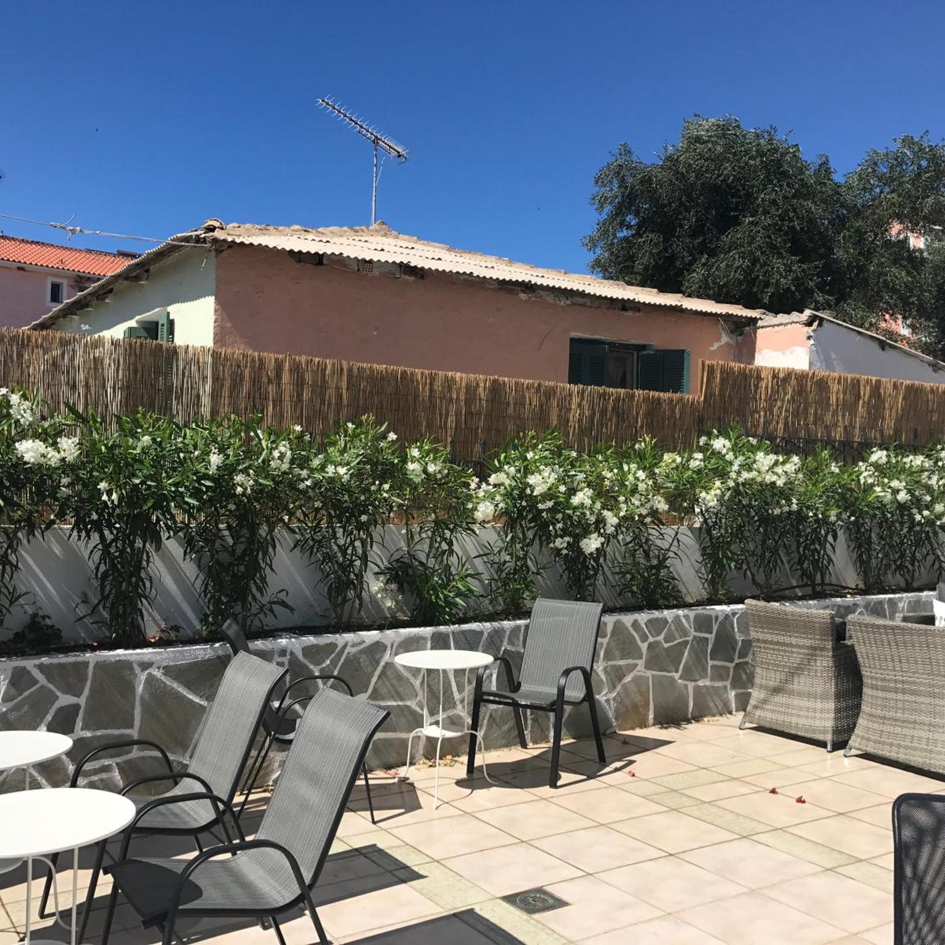 Natalies Hotel and Apartments 43/54