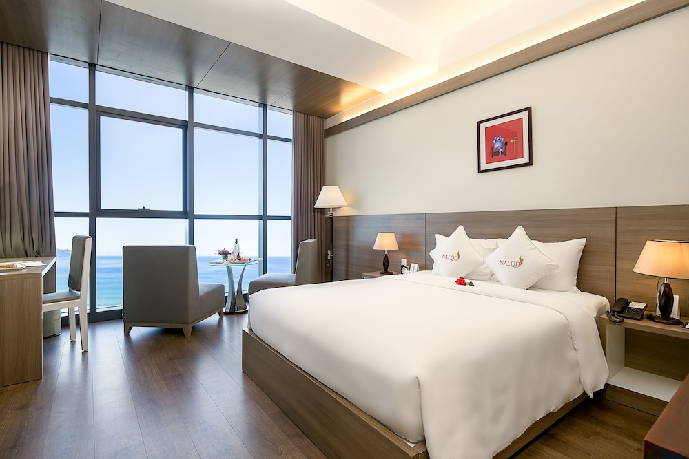 DELUXE, DOUBLE BED, OCEAN VIEW