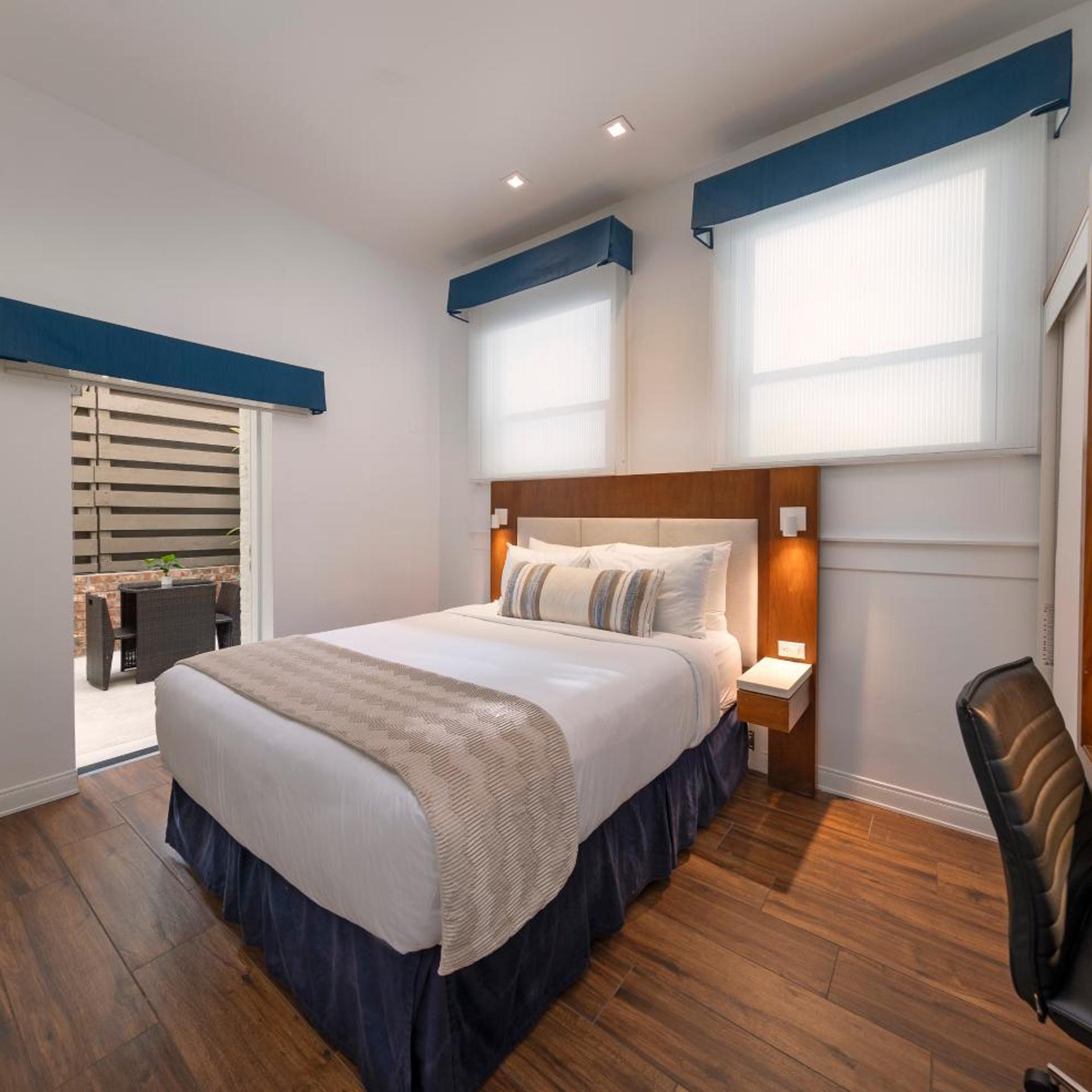 Room, Queen Bed, Accessible