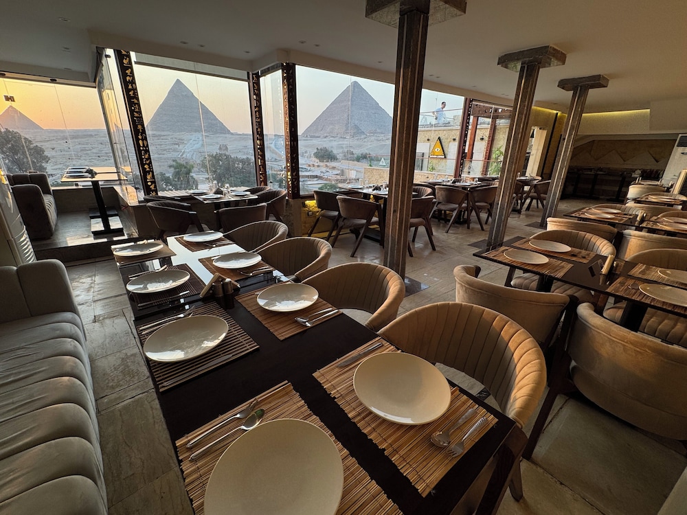 Sahara Pyramids Inn 39/50
