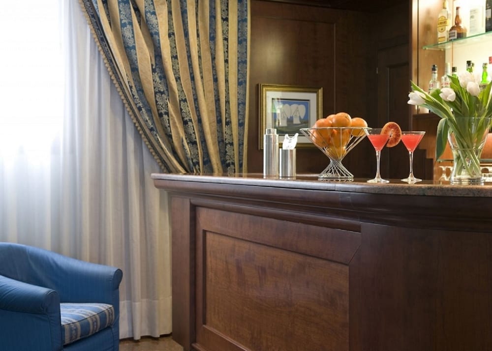 Hotel President 4/50